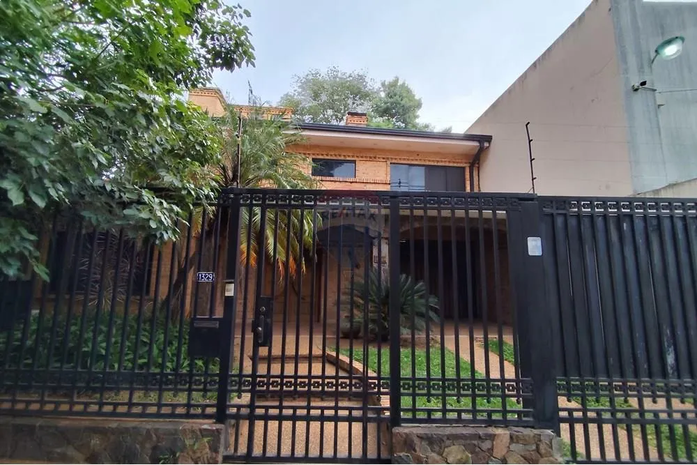 Casa en Asunción: Moderna y Espaciosa — foto 2