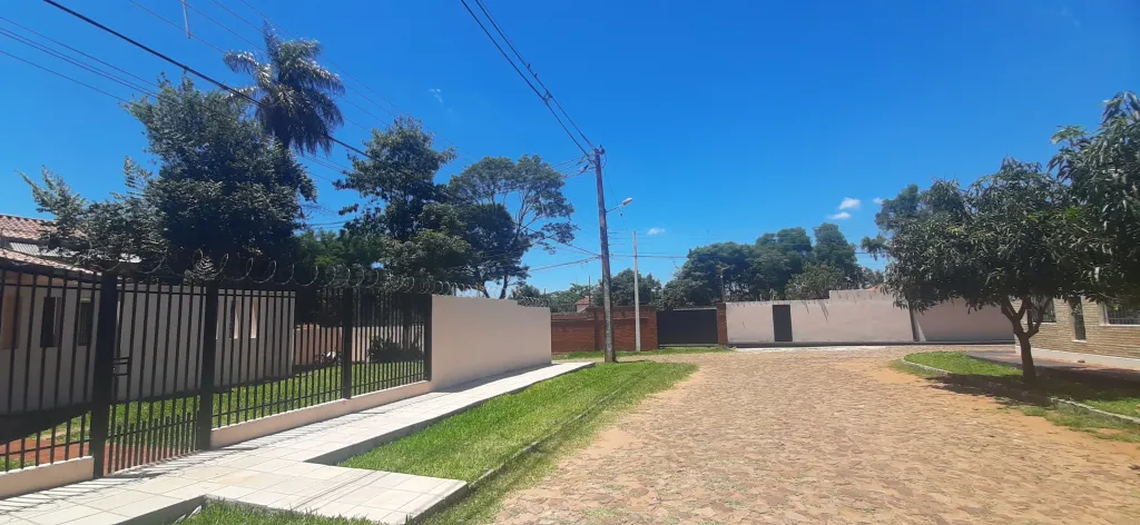 Casa en venta en Ykuá Duré, Luque — foto 2