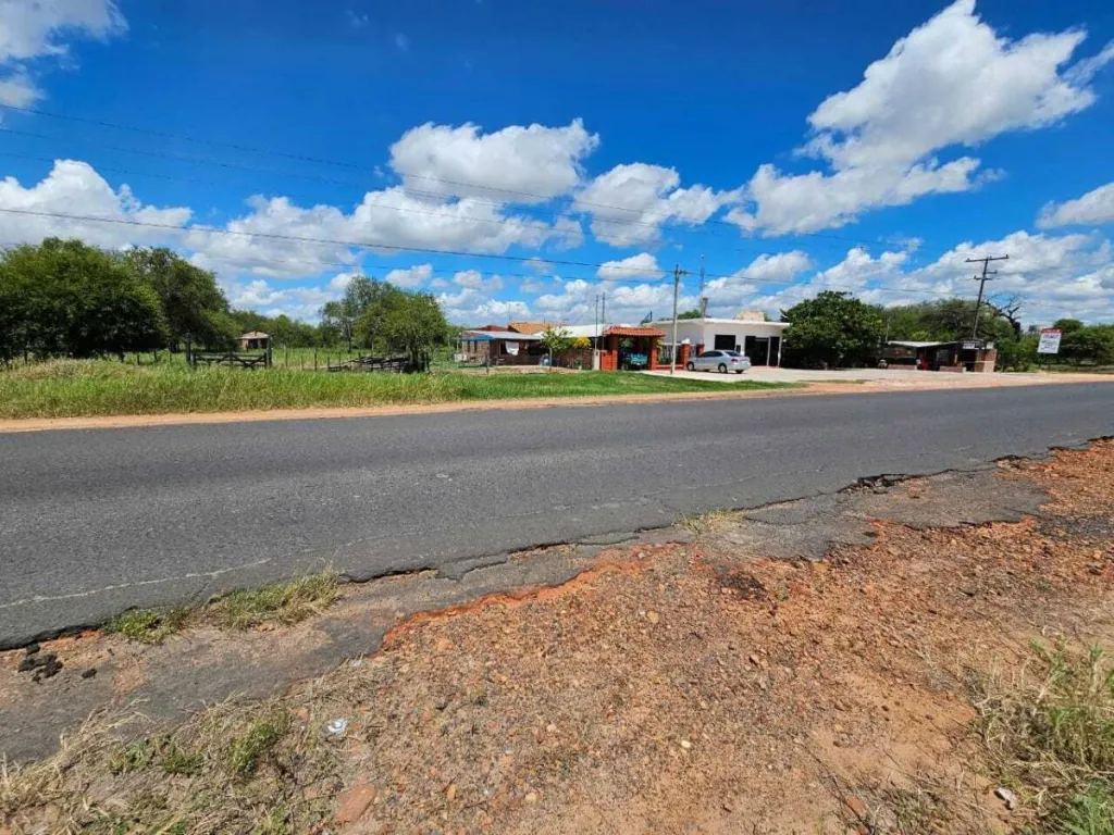 EN VENTA 18.452 M2 EN JOSE FALCON - SOBRE RUTA — foto 2