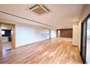 ALQUILO AMPLIO DEPARTAMENTO EN MBURUCUYA 275 M2