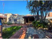 Vendo Casa de 3 dormitorios en Lambare zona Supermercado Metro en terreno de 16x24 a remod