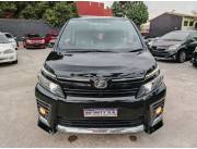 Toyota New Voxy 2014