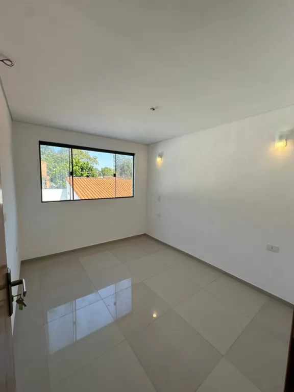 Vendo Duplex en Loma Merlo - Luque 📍 Zona Rakiura cod 5561 — foto 2