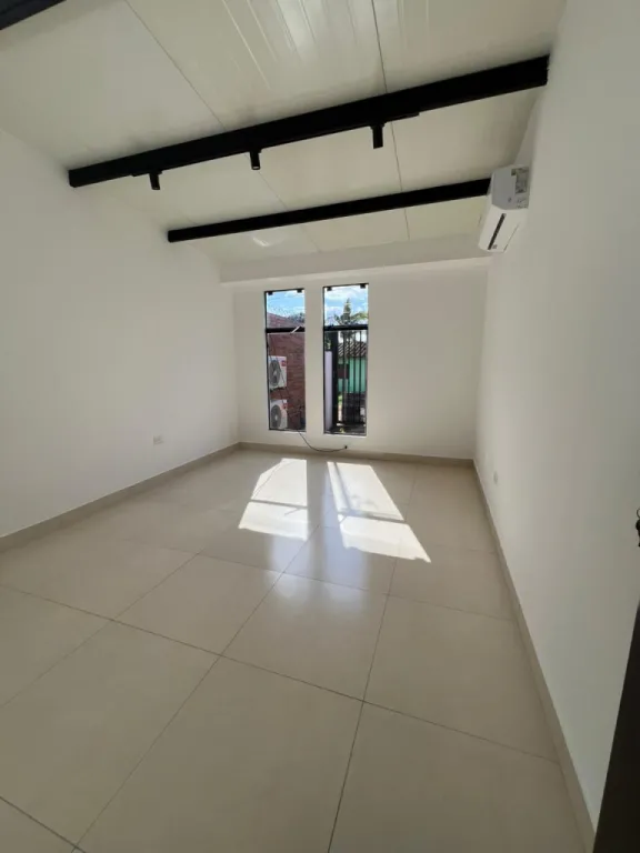 ALQUILAMOS CHALETS A ESTRENAR EN LUQUE.cod 1068 — foto 3