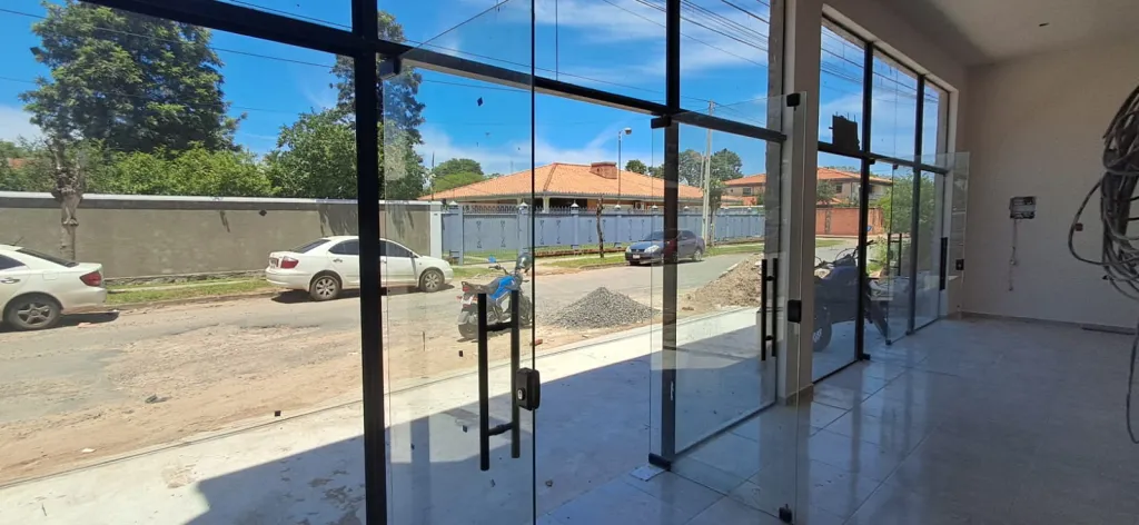 ALQUILO LOCAL COMERCIAL A ESTRENAR en Mariano Roque Alonso — foto 2