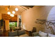 Casa Arte con 4 dormitorios y 2 cocheras en Venta, en el corazón de Barrio Jara