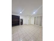 ALQUILO DEPARTAMENTO 2 DORMITORIOS + ÁREA DE SERVICIO Z/ SACRAMENTO IPS CENTRAL COD A0452