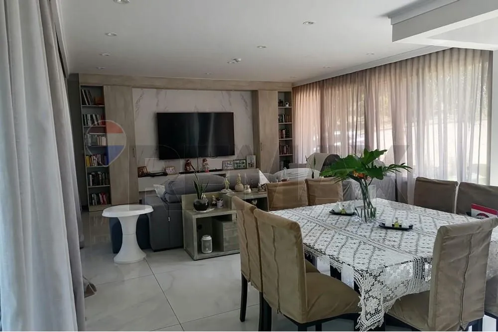 RESIDENCIA IMPONENTE EN SAN BERNANDINO — foto 2