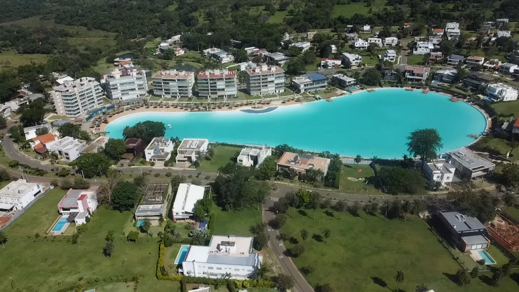 Vendo terreno en esquina en AquaVillage - Altos — foto 2