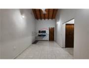 ALQUILO HERMOSO CHALET EN LA CIUDAD DE LUQUE BARRIO YKUA DURE