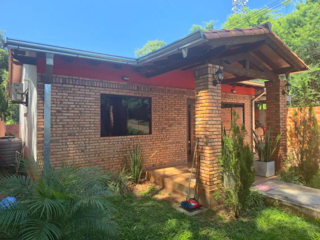 VENDO CASA EN LUQUE CAÑADA GARAY — foto 2