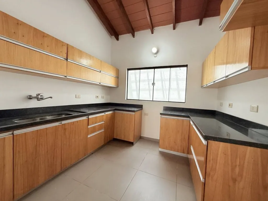 VENDO CASA 3 DORMITORIOS EN VILLA ELISA — foto 3