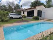 VENDO HERMOSA QUINTA CON PISCINA EN ITAUGUÁ - B° POTRERITO