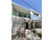 Alquilo amplio duplex de 3 dormitorios zona Yacht