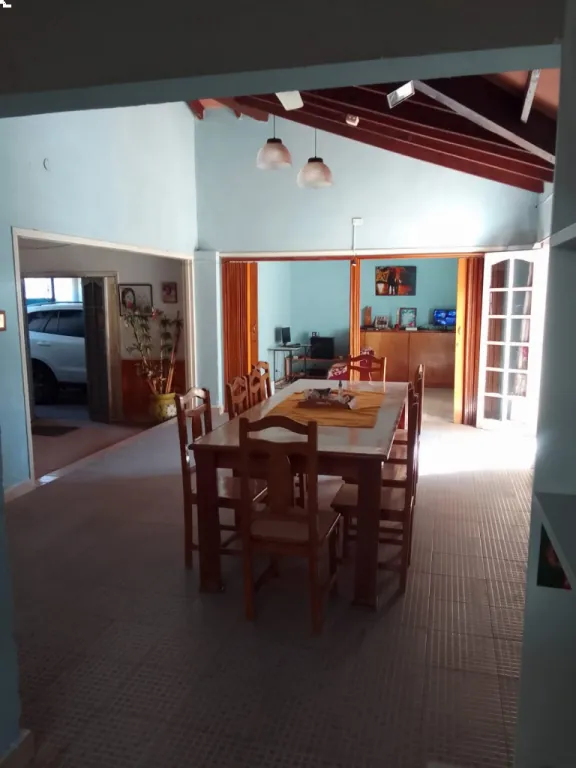 CASA EN FERNANDO DE LA MORA — foto 3