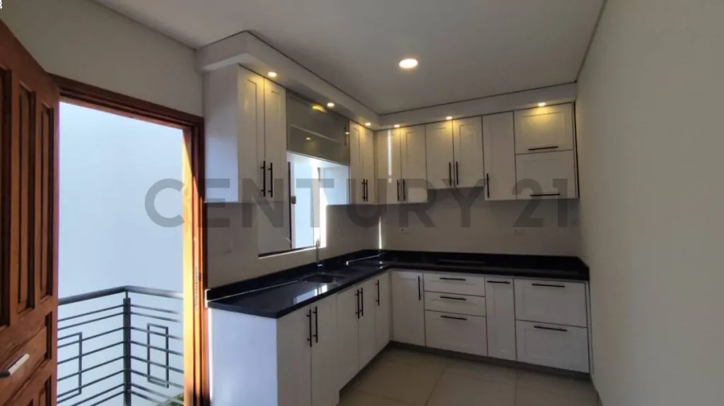 Venta de Casa en Condominio en Luque, Central — foto 3
