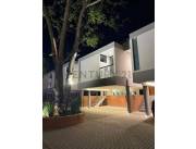 En venta hermoso duplex en condominio en Luque