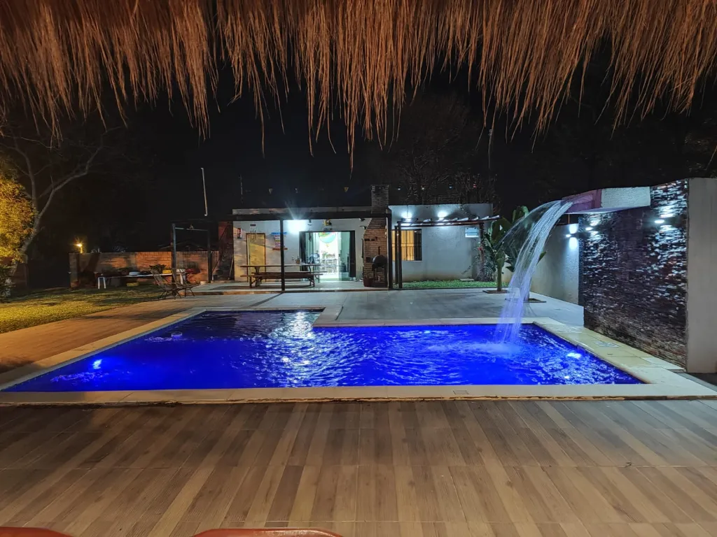 VENDO CASA QUINTA CON PISCINA EN PIRAYU, A 50 M DE ASUNCION — foto 2