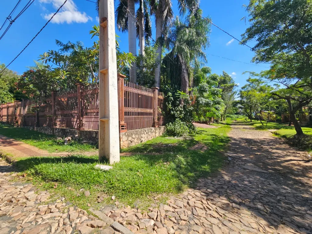 VENDO TERRENO DE 2.280 M2 EN ESQUINA EN BARRIO MBURUCUYÁ DE ASUNCIÓN!! — foto 3