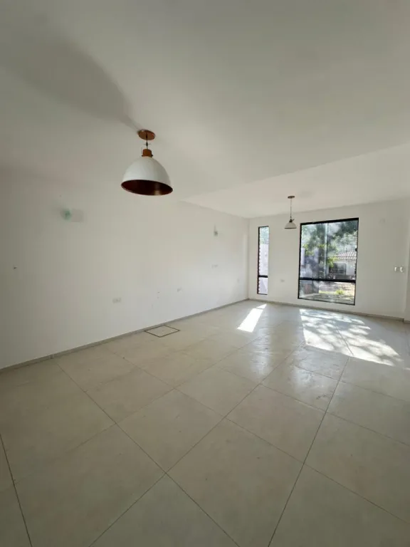 Vendo Dúplex en Luque Zona Rakiura — foto 2