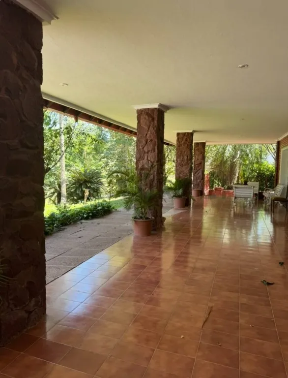 AMPLIA RESIDENCIA EN VENTA PARQUES DEL YACHT Y GOLF CLUB — foto 2