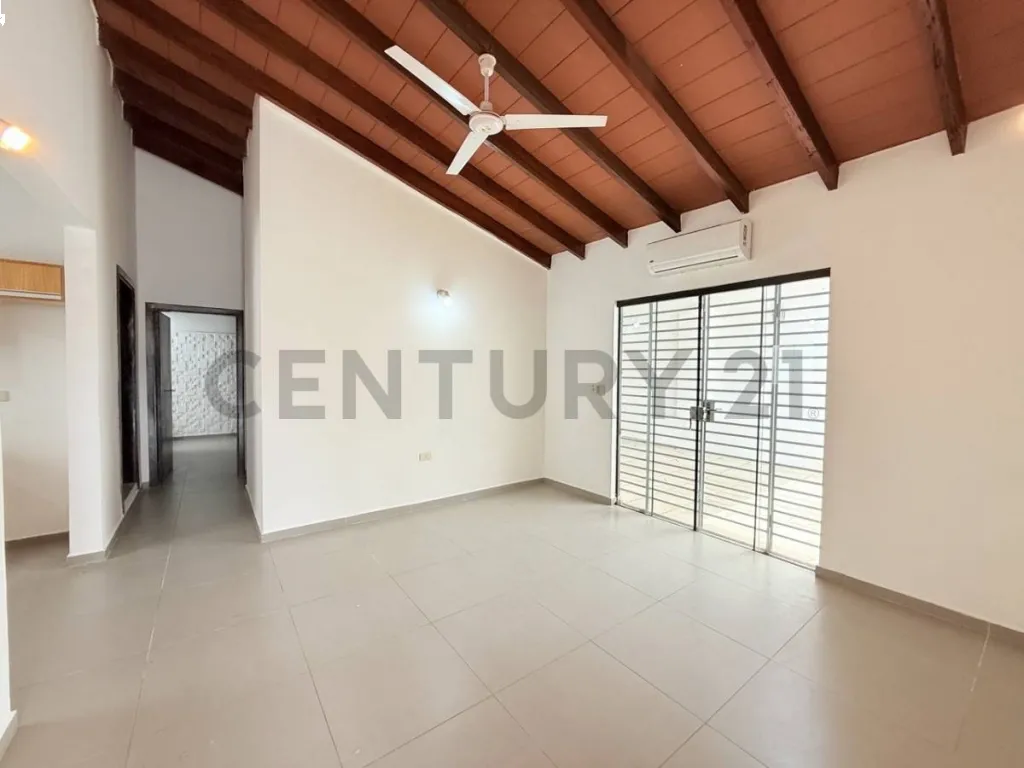 En venta casa en esquina a una cuadra de Américo Picco — foto 3