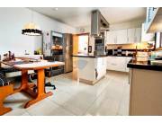 EN VENTA SEMIPISO SOBRE SANTA TERESA - 280 m2