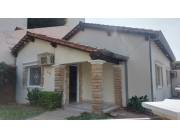 BO LAS MERCEDES: IDEAL P/CASA U OFICINA, 3 DORMITORIOS, 2 GARAGES, 7.000.000 GS.