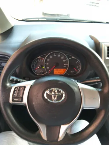 Toyota Ractis 2011 — foto 5