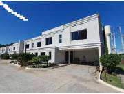 HERMOSA CASA EN ALQUILER EN EL CONDOMINIO CERRADO LEGANZZA!!