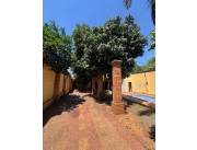 EN VENTA CASA EN SAJONIA A PRECIO DE TERRENO !!