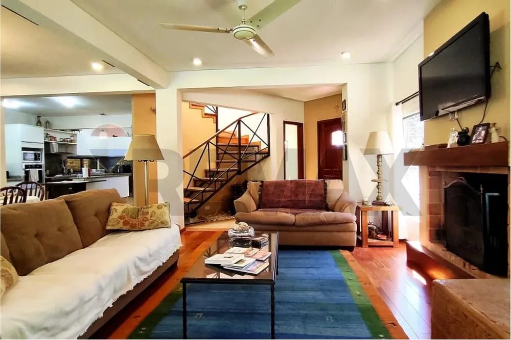 VENDO RESIDENCIA DE LUJO EN LAMBARE A PASOS DEL YACHT — foto 2