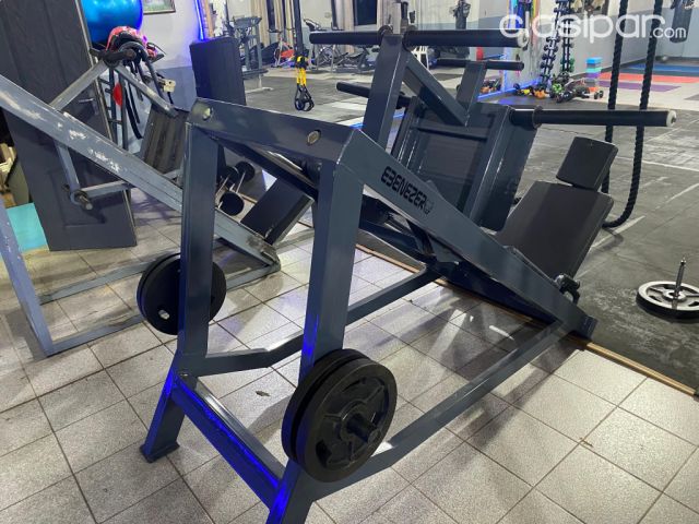 Máquinas de ejercicio - Vendo máquinas de gimnasio, precio a negociar