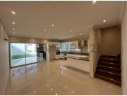 DÚPLEX - ZONA SHOPPING PINEDO (BARRIO VILLA AMELIA)