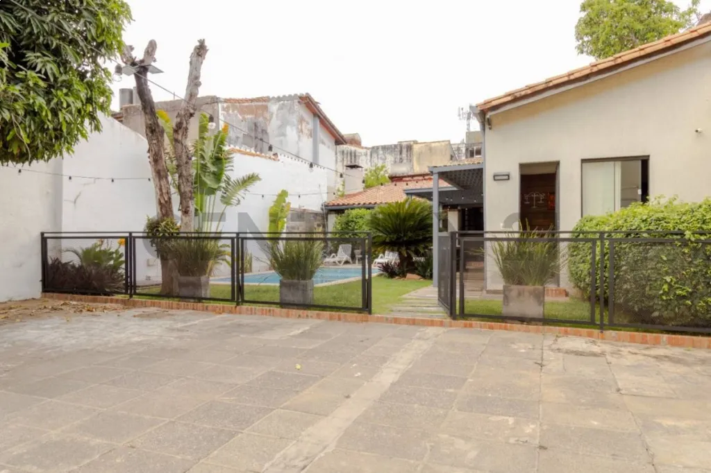Vendo Casa en Asuncion,barrio Pettirossi. — foto 2