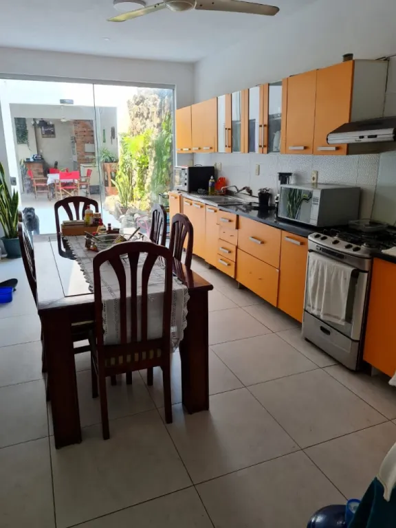 ALQUILO RESIDENCIA EN ASUNCIÓN BARRIO MBURICAO COD 4400 ZONA MBURUVICHA ROGA — foto 2