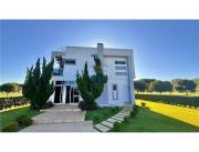 EN VENTA RESIDENCIA EN SANTA ELENA COUNTRY Y MARINA CLUB