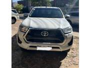 Toyota Hilux SRV Año 2023 4x4 mecánica full equipo