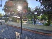 Terreno en esquina en Asuncion, Frente a área verde, Ideal p/ inversión o desarrollo Inmb.