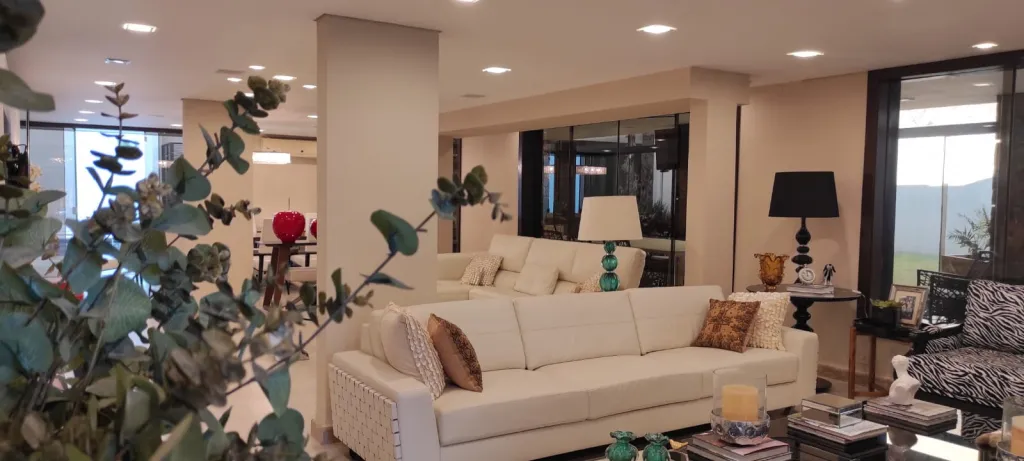Alquilo amplia Residencia en Asunción Barrio Las Lomas — photo 2