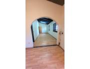 VENDO CASA EN CUARTO BARRIO, LUQUE