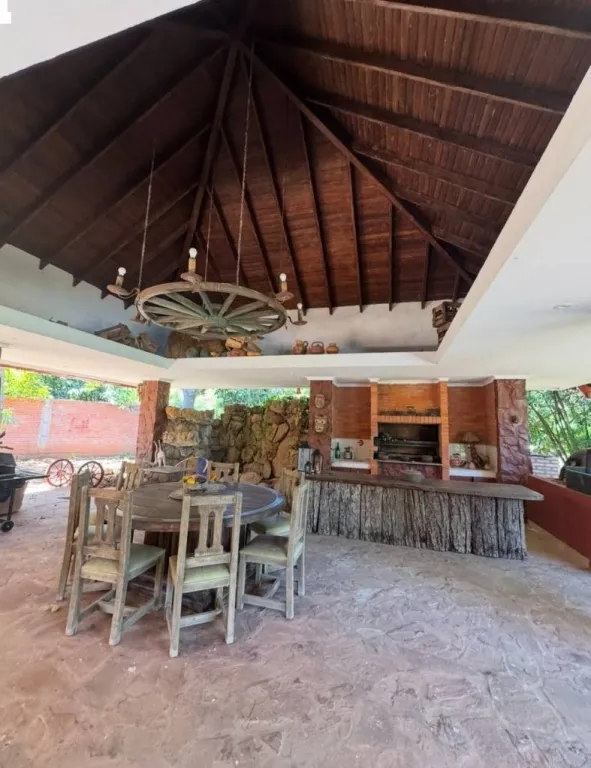 AMPLIA RESIDENCIA EN VENTA PARQUES DEL YACHT Y GOLF CLUB — foto 2
