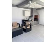 MODERNA CASA EN VENTA EN BARRIO SAN VICENTE - ASUNCIÓN