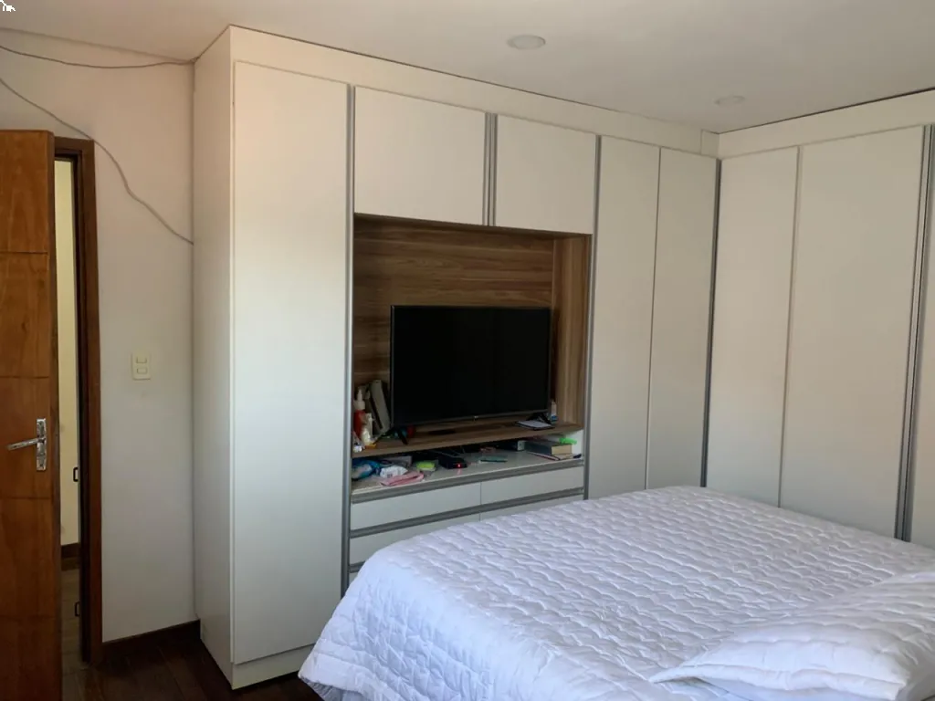 MODERNA CASA EN VENTA EN BARRIO SAN VICENTE - ASUNCIÓN — foto 2