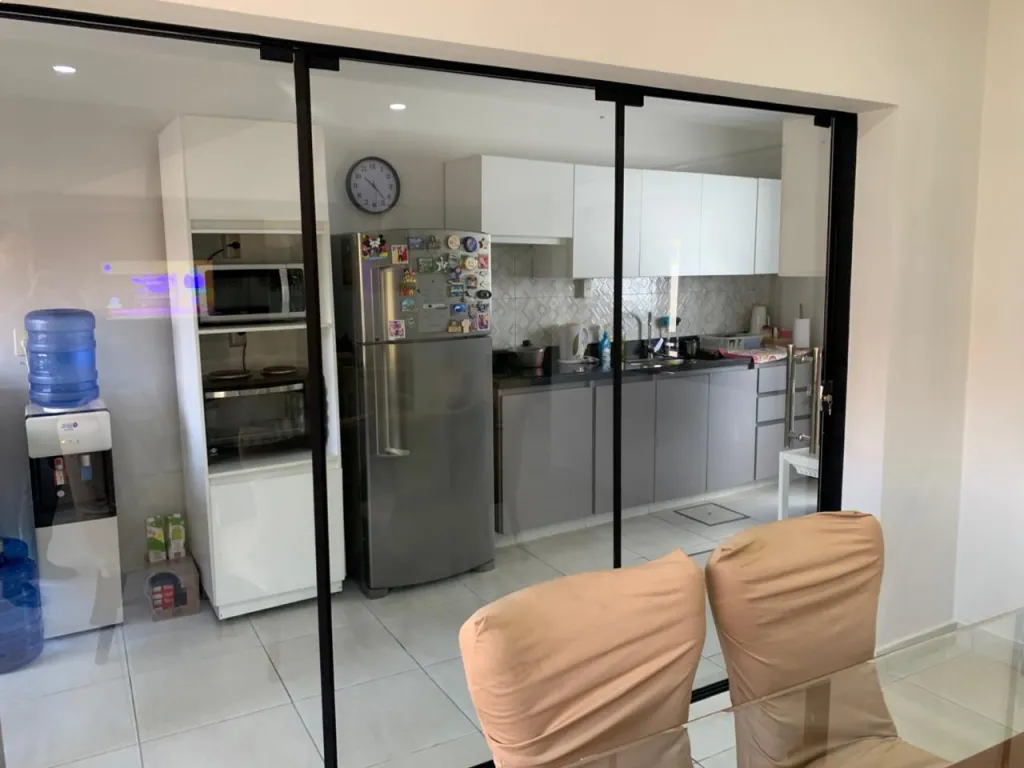 MODERNA CASA EN VENTA EN BARRIO SAN VICENTE - ASUNCIÓN — foto 3