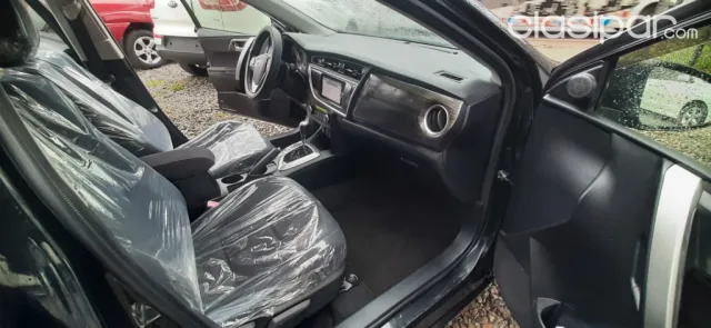 Toyota New Auris 2012 — foto 3