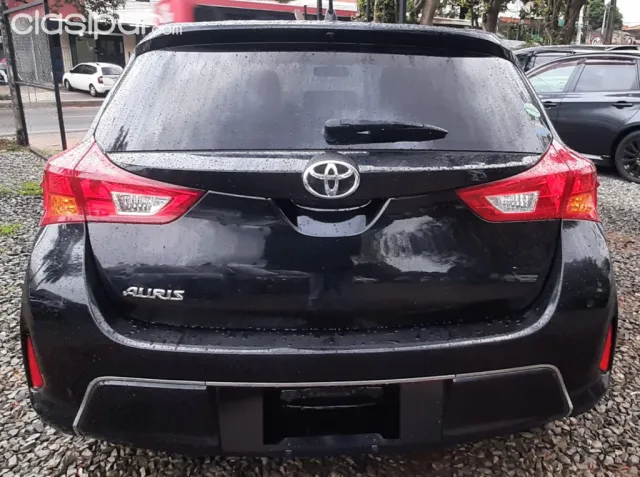 Toyota New Auris 2012 - foto 8
