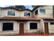 Alquilo Casa de 4 dormitorios en Asuncion zona Stock Terminal sobre Avenida Rca Argentina