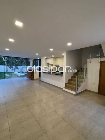 Duplex - En venta duplex estilo toscano en Luque