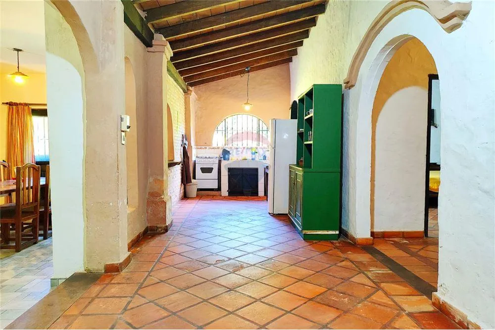 VENDO CASA ESTILO COLONIAL EN AREGUA — foto 2